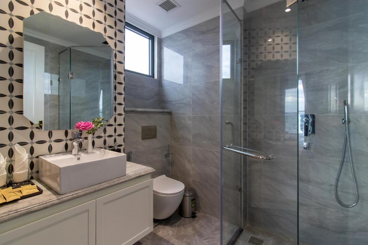 Deluxe Double or Twin Room with City View