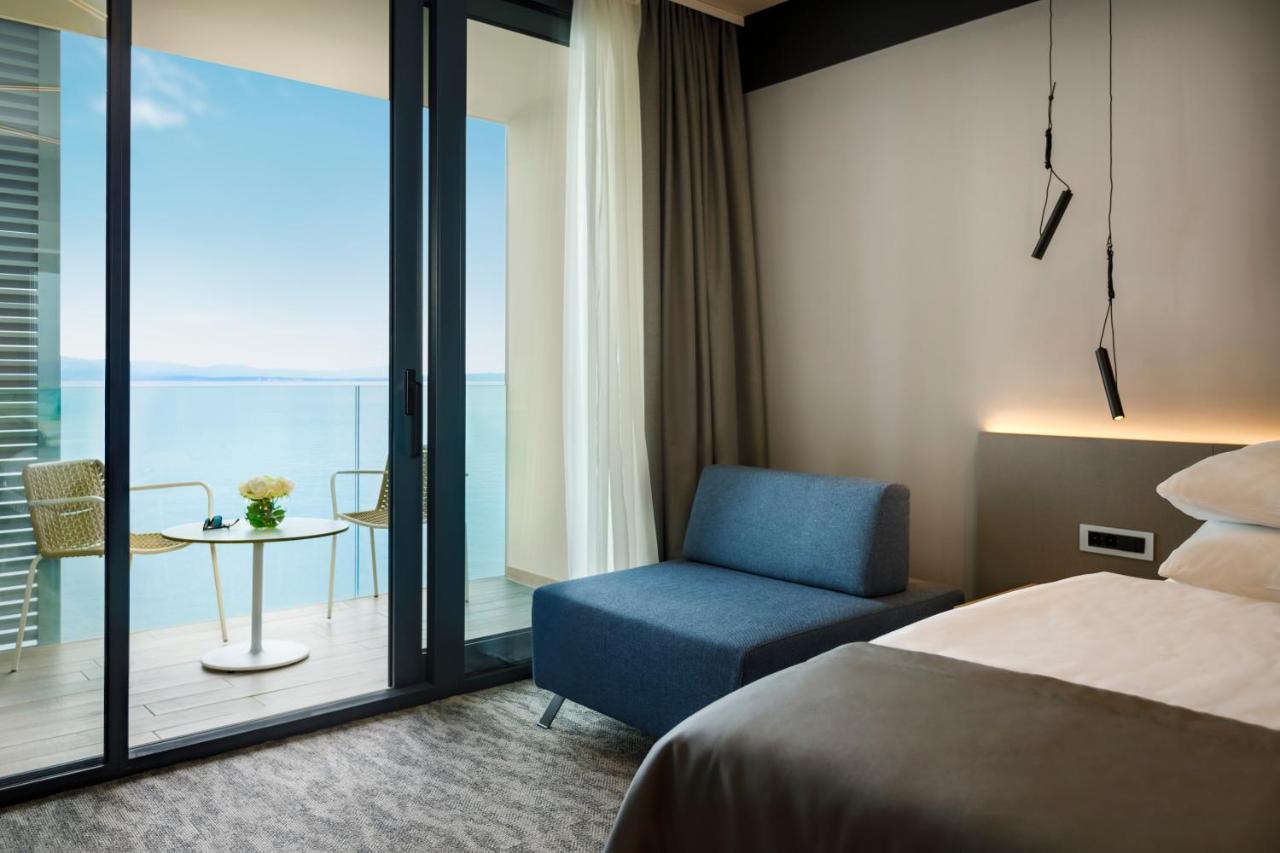 Superior Double Room with Balcony and Sea View