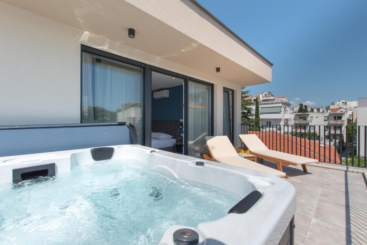 Deluxe Double Room with Hot tub and Balcony