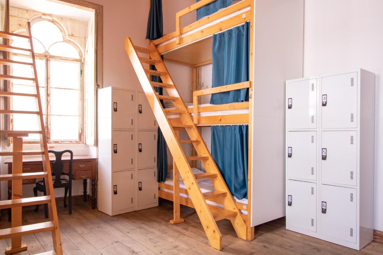 Bed in 6-Bed Mixed Dormitory Room