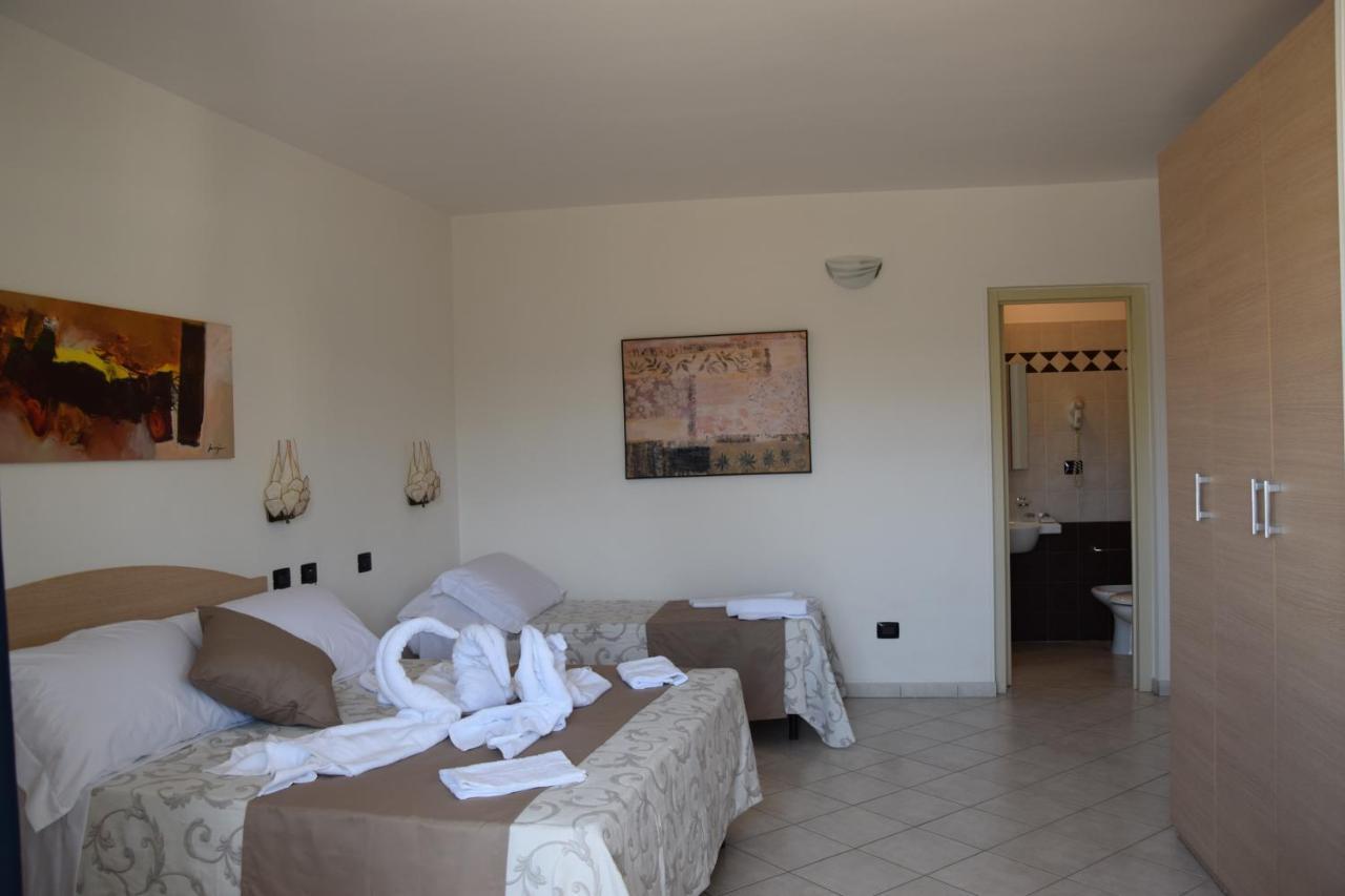 Economy Triple Room