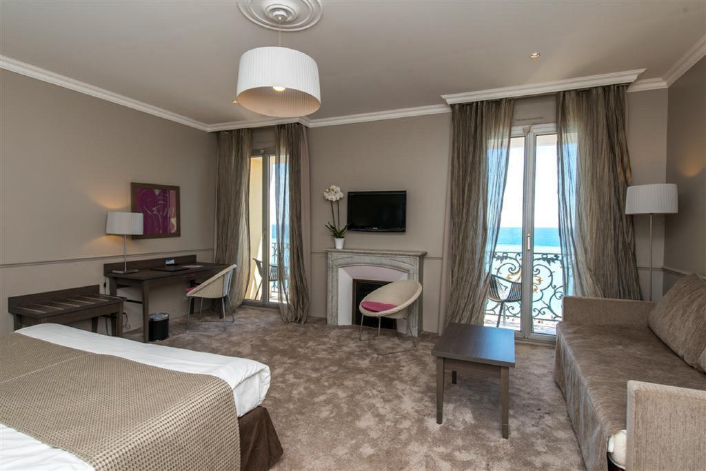 Deluxe Double or Twin Room with Sea View