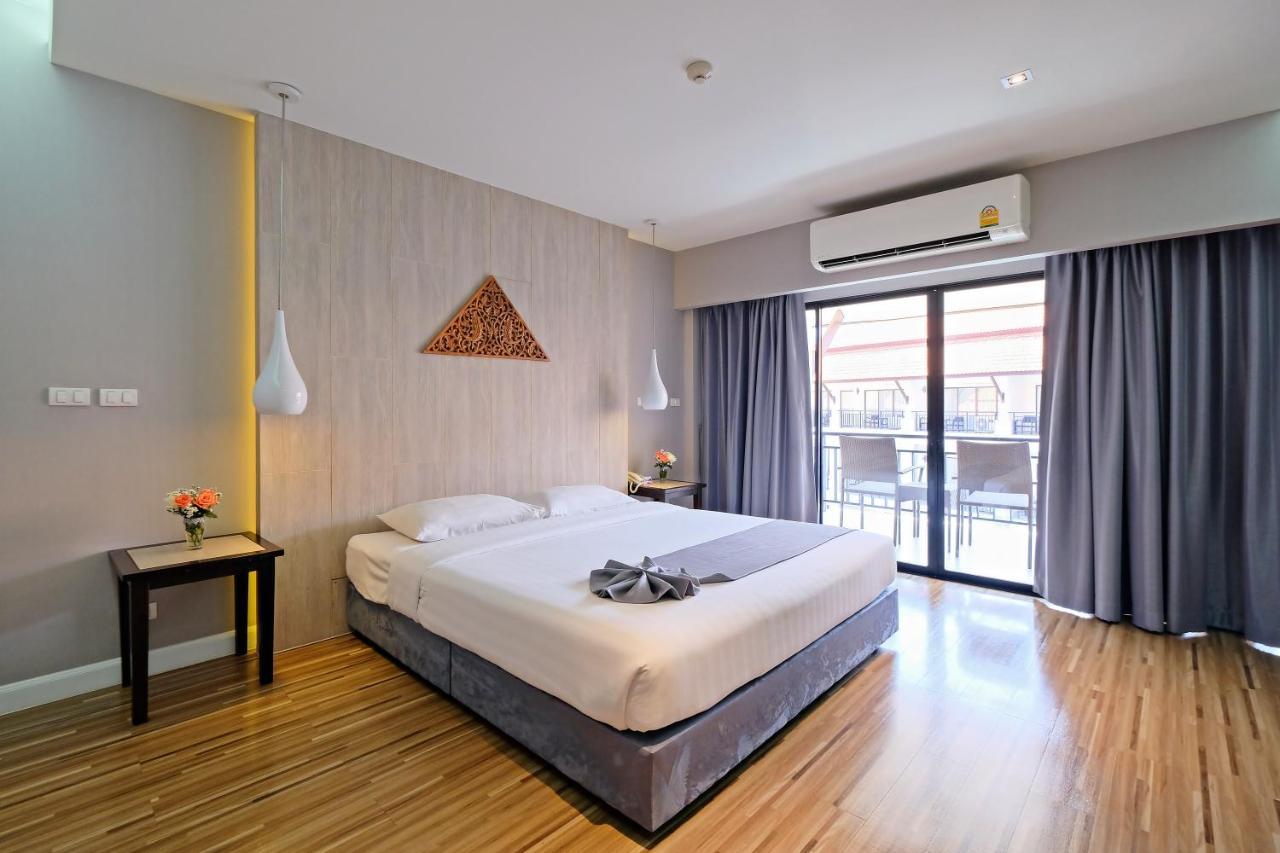 Superior Room with King Bed
