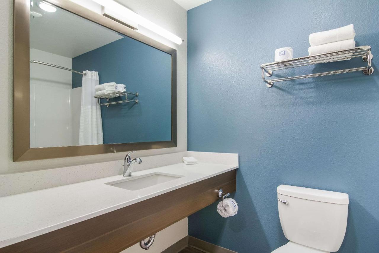 QUEEN SUITE ACCESSIBLE