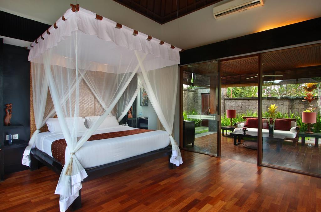 Lagoon Access Pool Villa