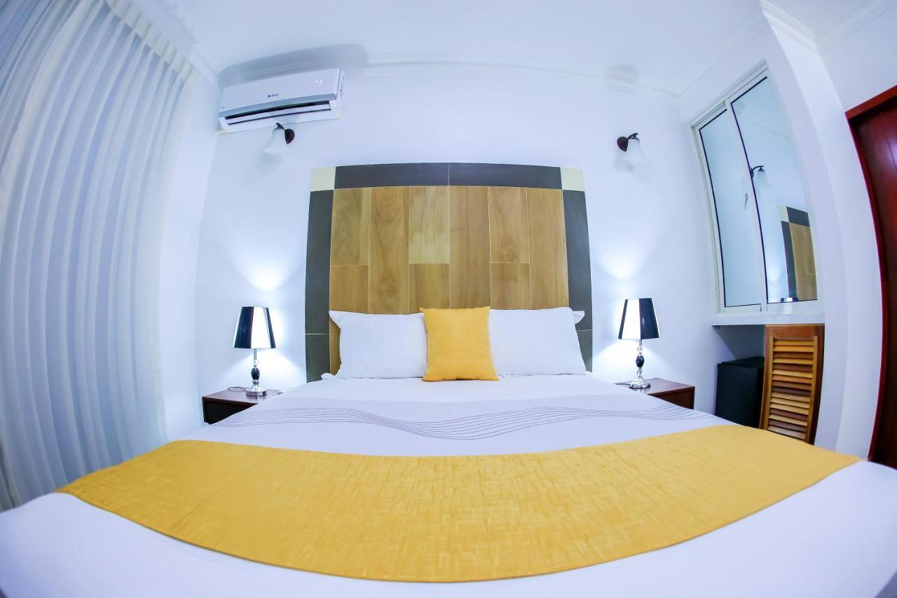 Deluxe Room (2 Adults + 1 Child)