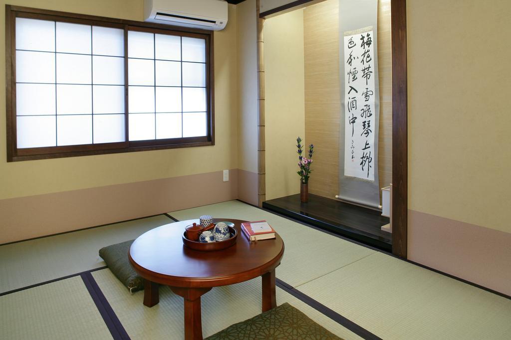 Japanese-Style Single Room