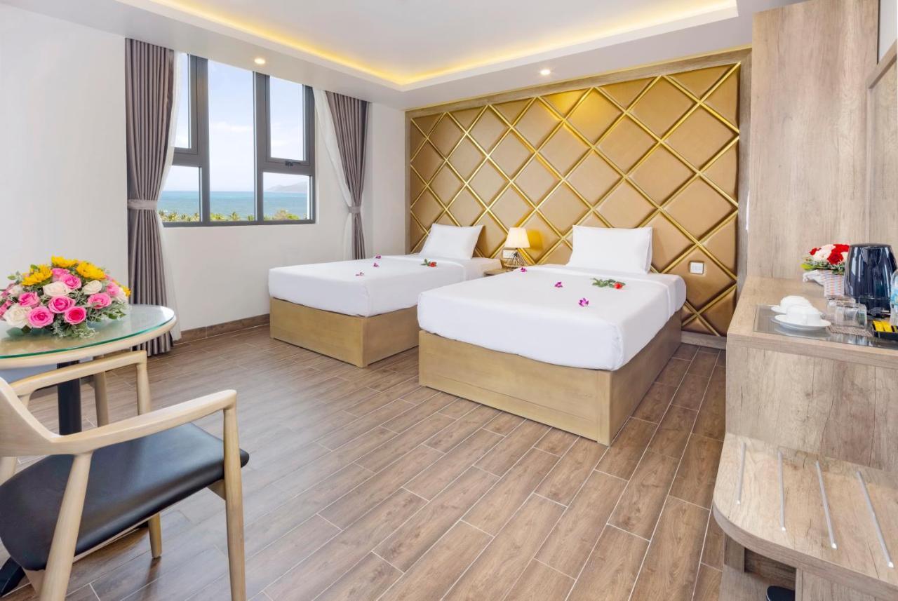 Deluxe Twin Room with Sea View