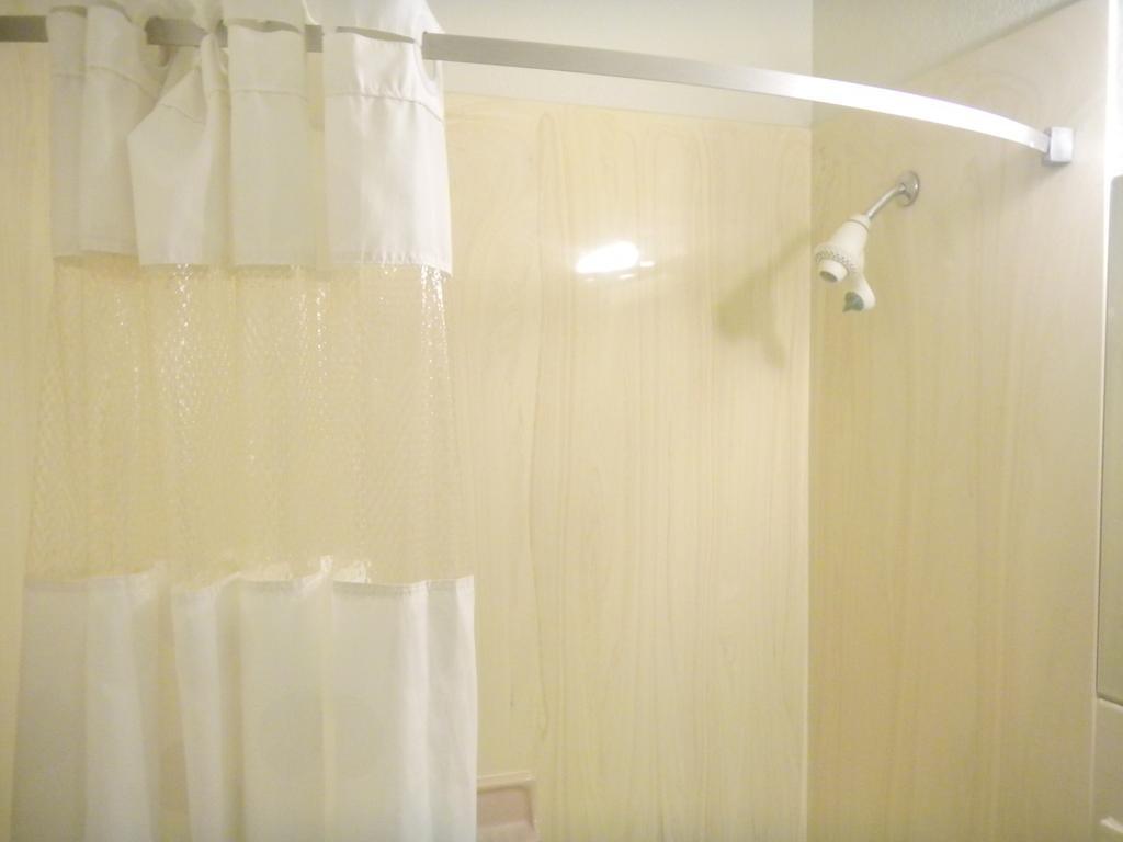 Deluxe Double Room with Two Double Beds - Disability Access - Non-Smoking