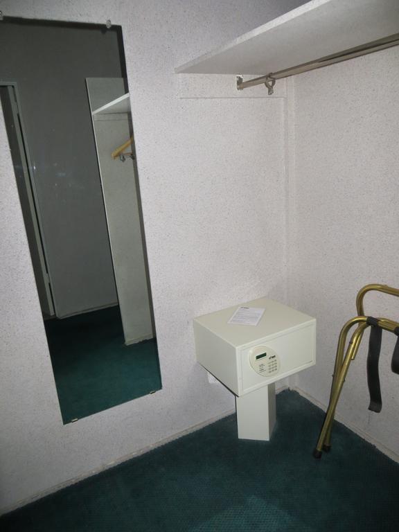King Room - Disability Access/Non-Smoking