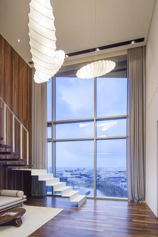 Hill Suite