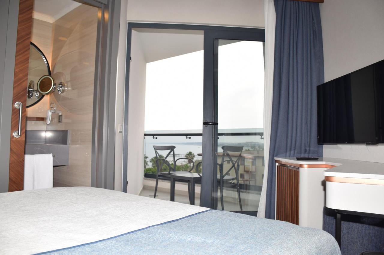 Double Room with Pool View