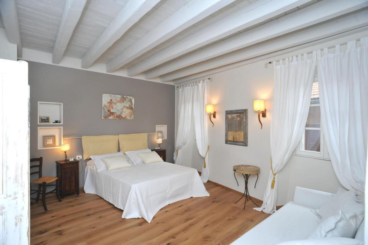 Quadruple Room with Private Bathroom