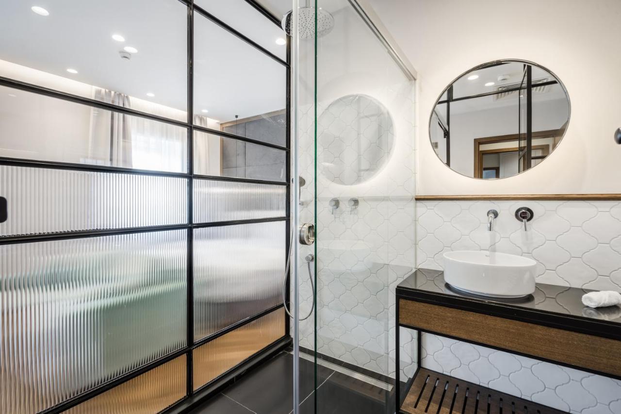 Deluxe Double Room with Extra Bed