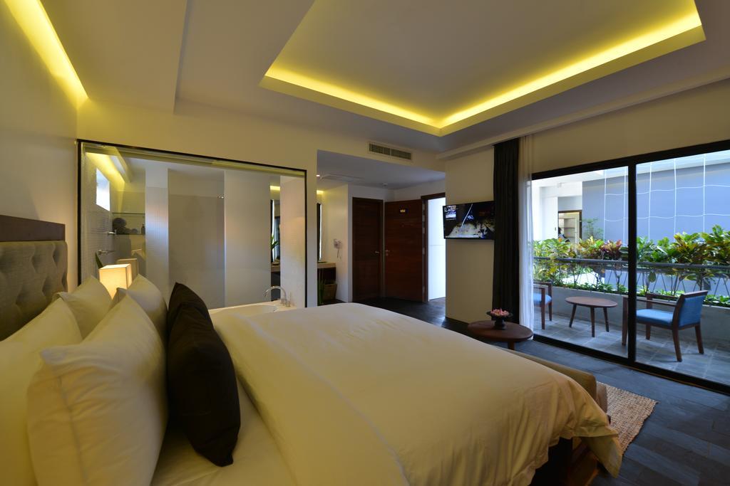 Junior Suite with Balcony