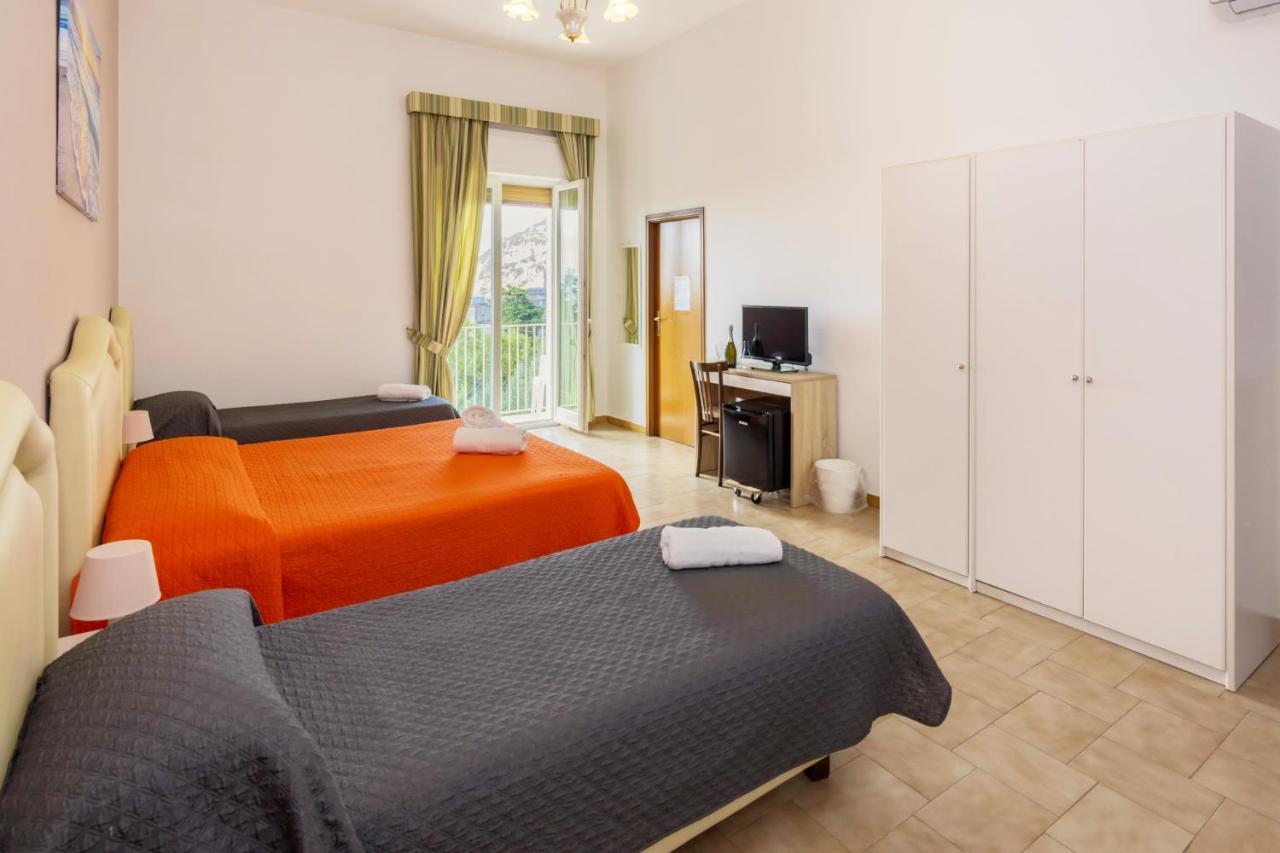 Quadruple Room with Sea View