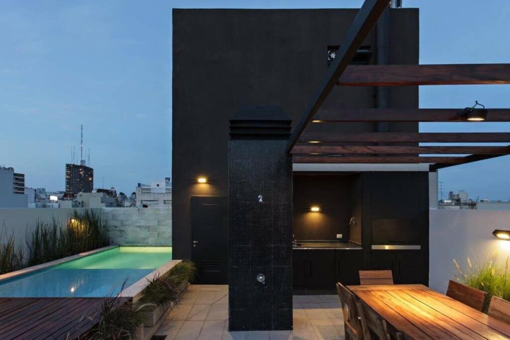 One-Bedroom Apartment with Sea View and Balcony