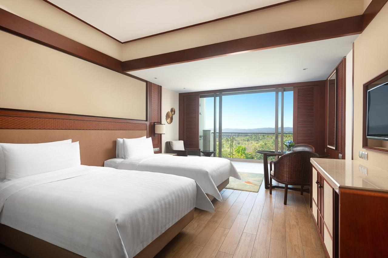 Deluxe Seaside Garden View Twin Room
