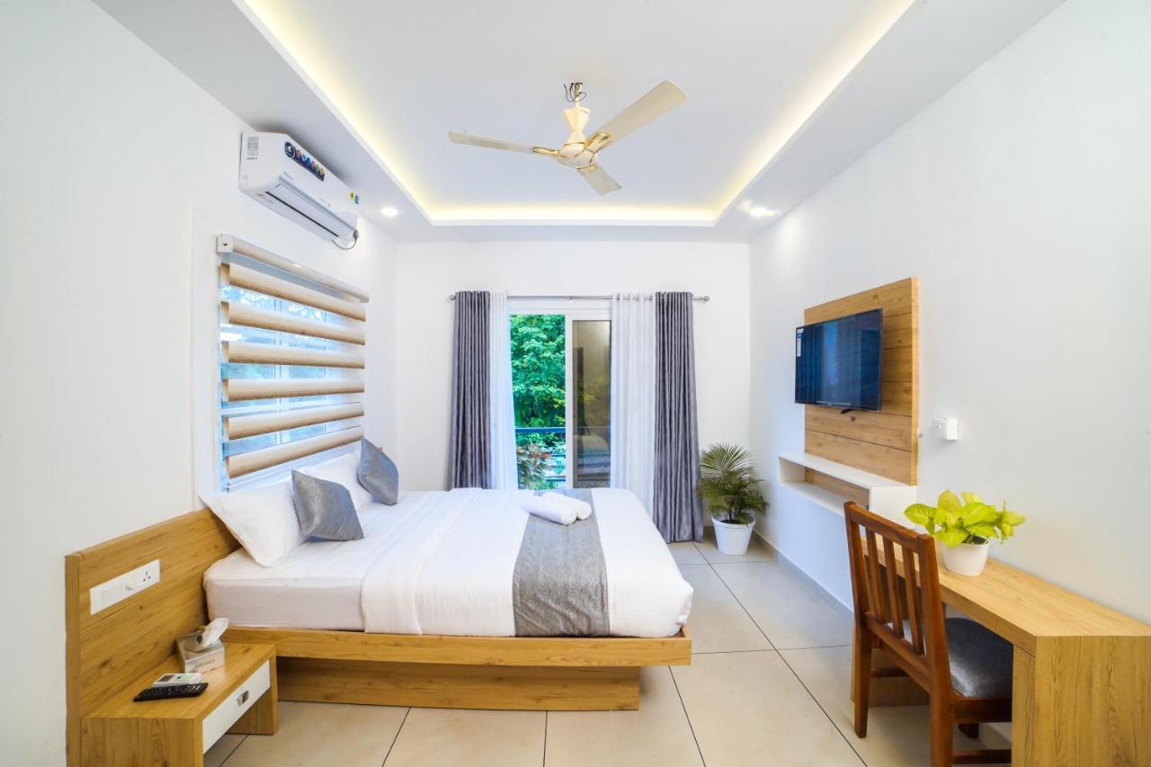 Deluxe Double Room with Balcony