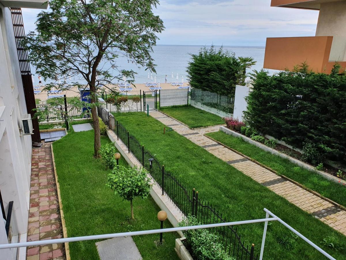 Studio Apartment with Sea View