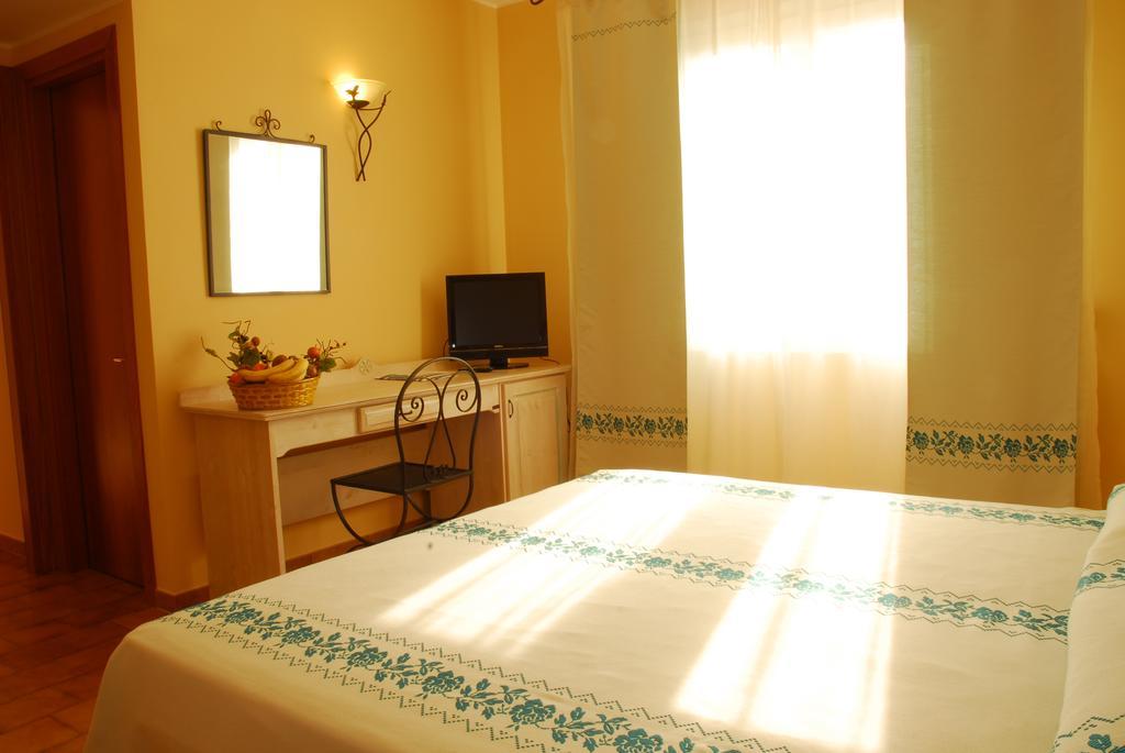 Classic Triple Room