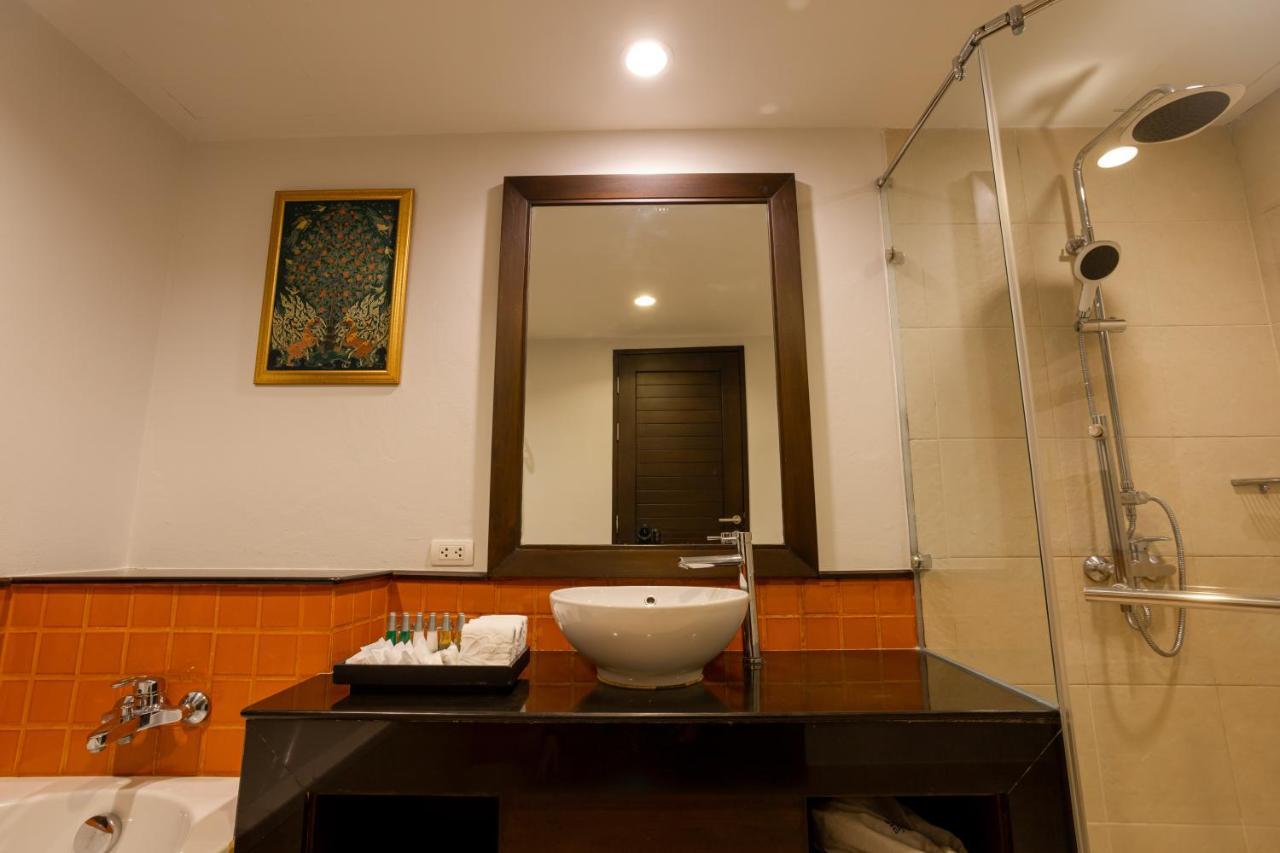 Deluxe Family Room (2 Adults + 2 Children)
