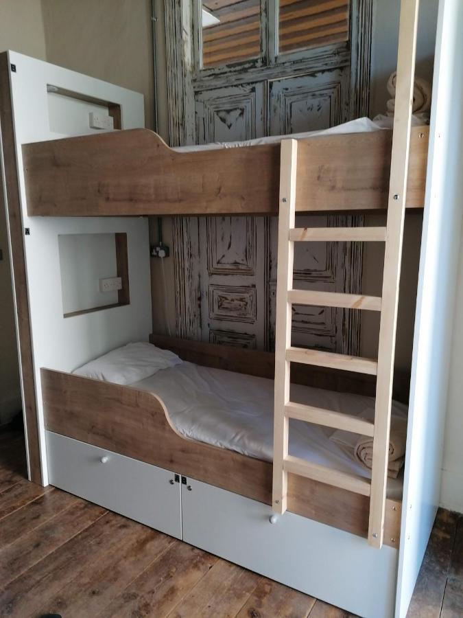 Bunk Bed in Mixed Dormitory Room