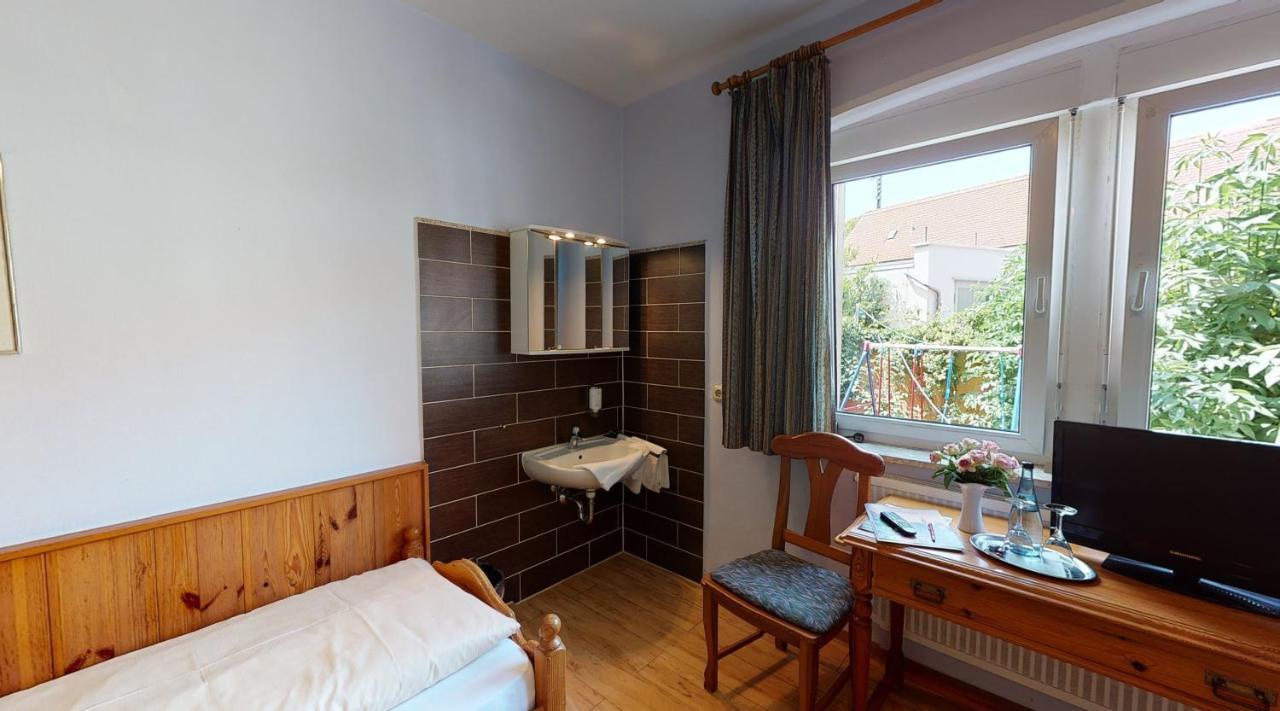 Budget Single Room