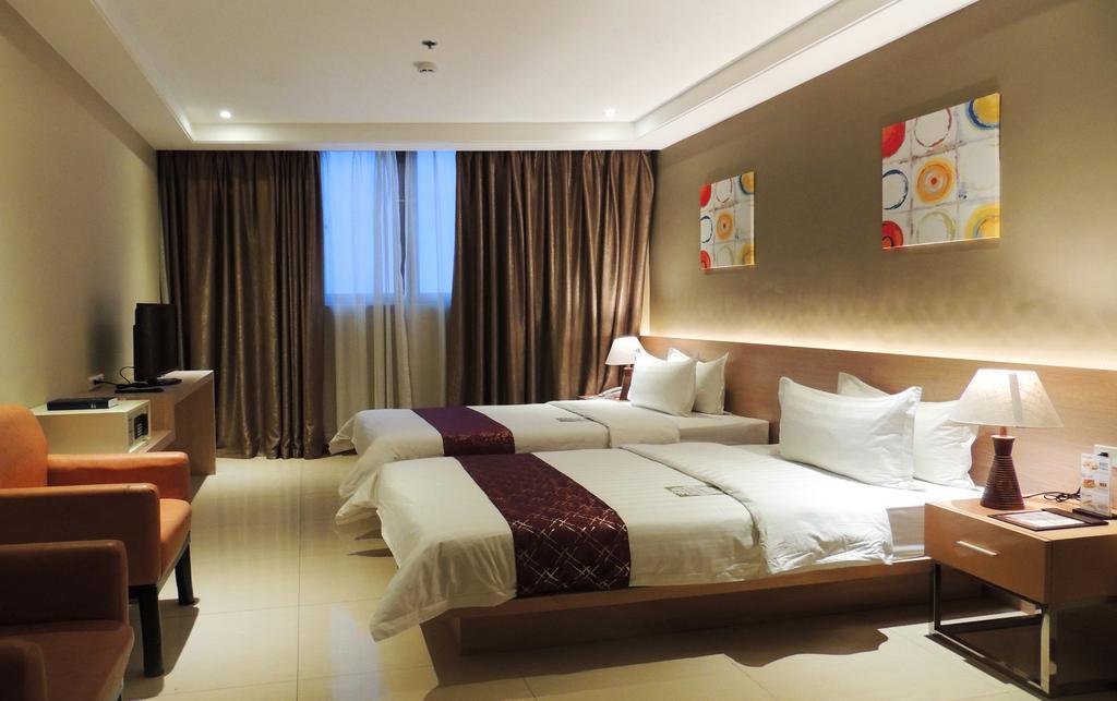 Junior Twin Suite