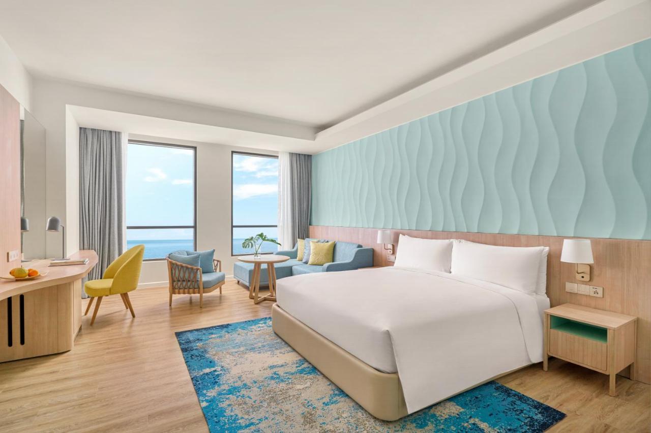 Standard King Room with Ocean View - Smoking