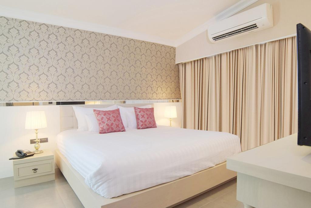 Executive Suite