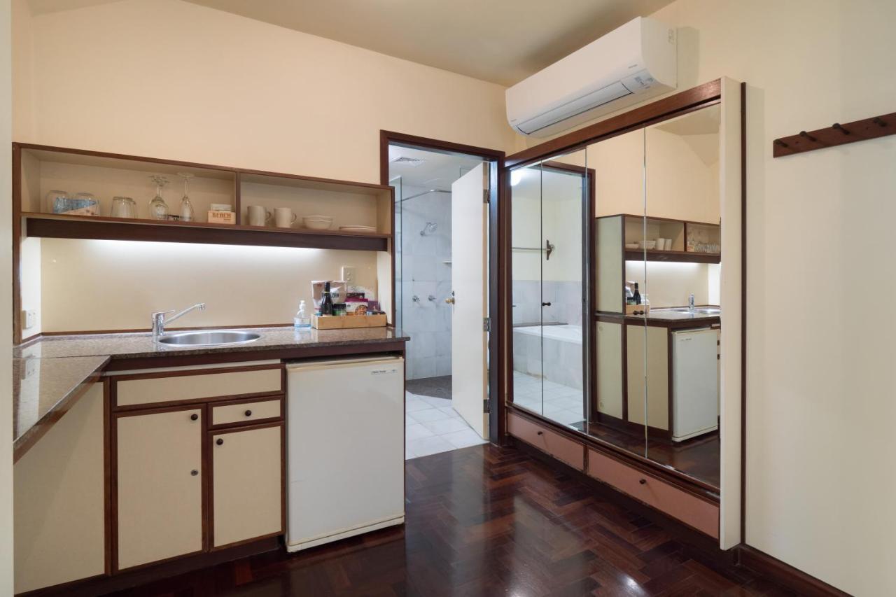 Classic King Suite with Sea View