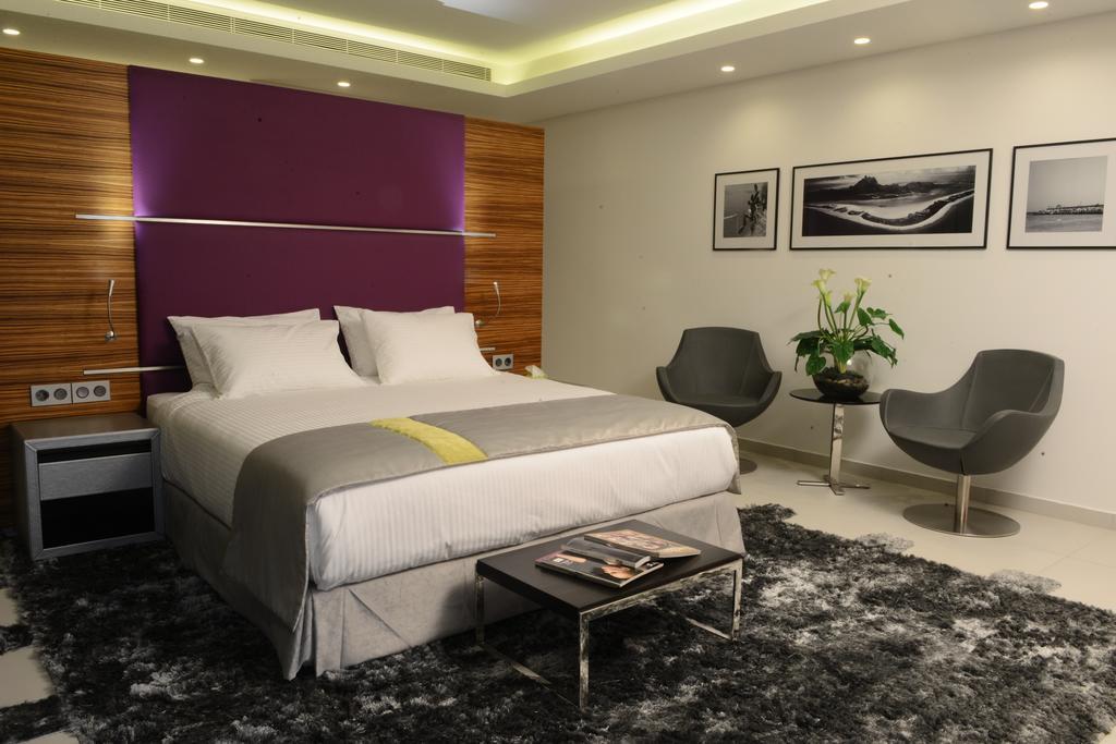 Executive Suite Partial Sea View
