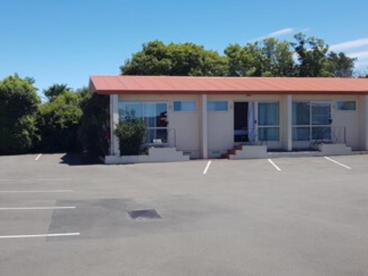 Standard Studio (3 Adults)