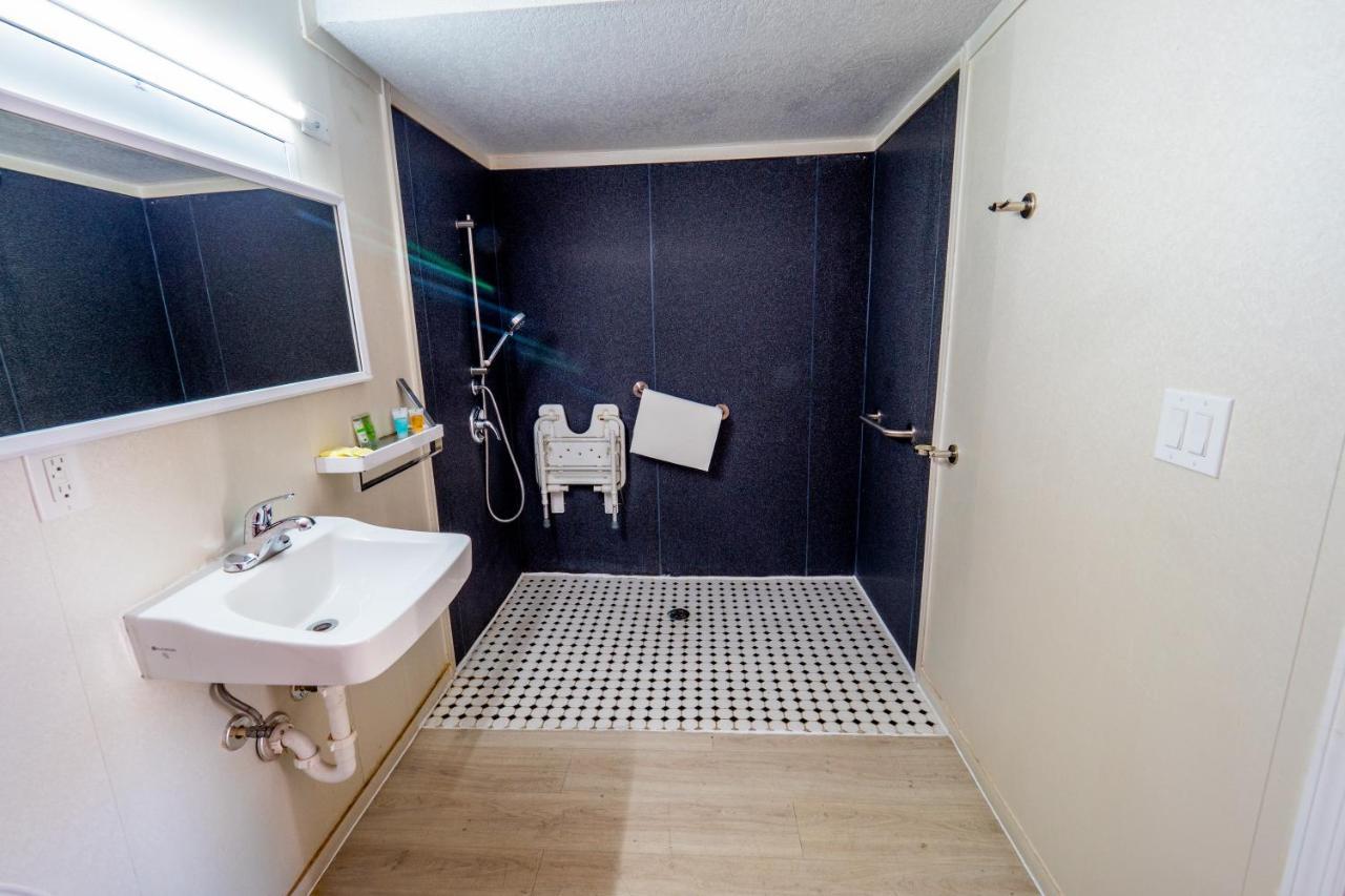 King Room - Mobility Access/Non-Smoking
