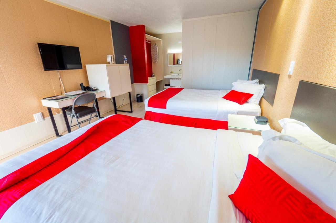 Double Room with Two Double Beds - Non-Smoking