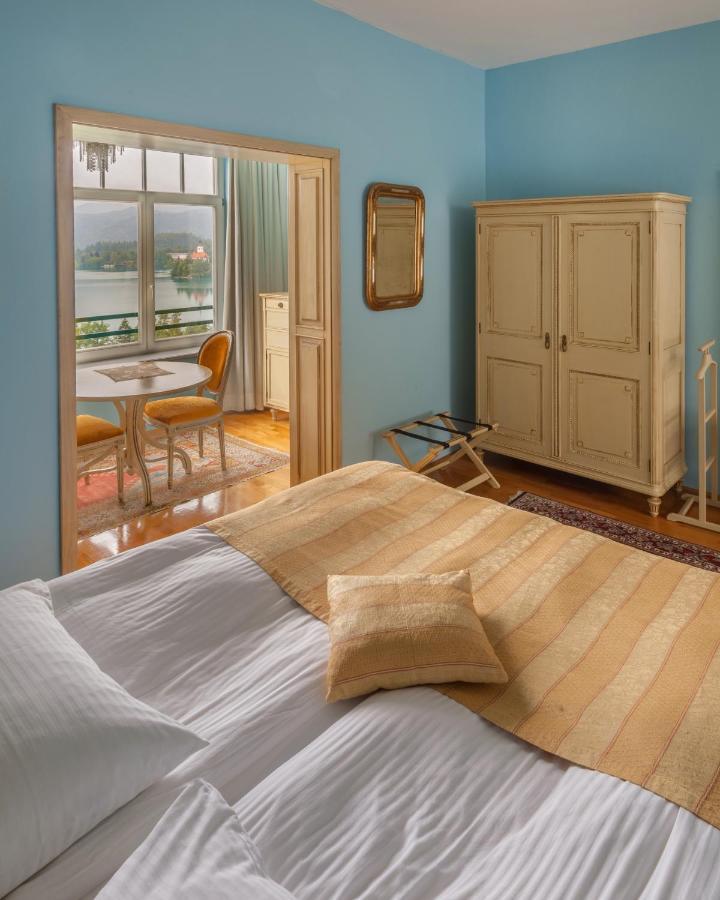 Suite with Lake View