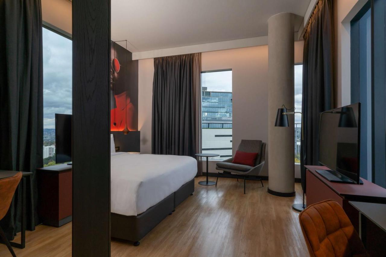 Junior Suite with Lounge Access