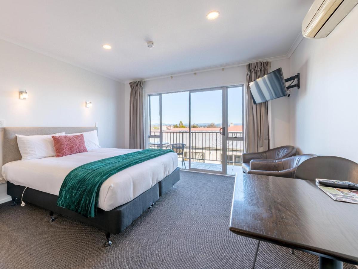 Executive Suite with Hot Tub