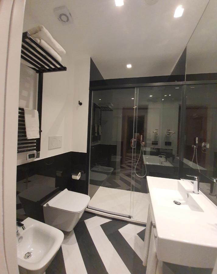 Double Room with Balcony and Sea View