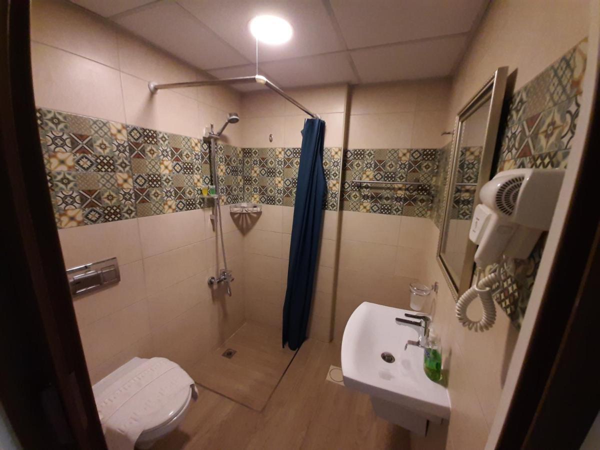 Double Room with Jacuzzi and Theater View