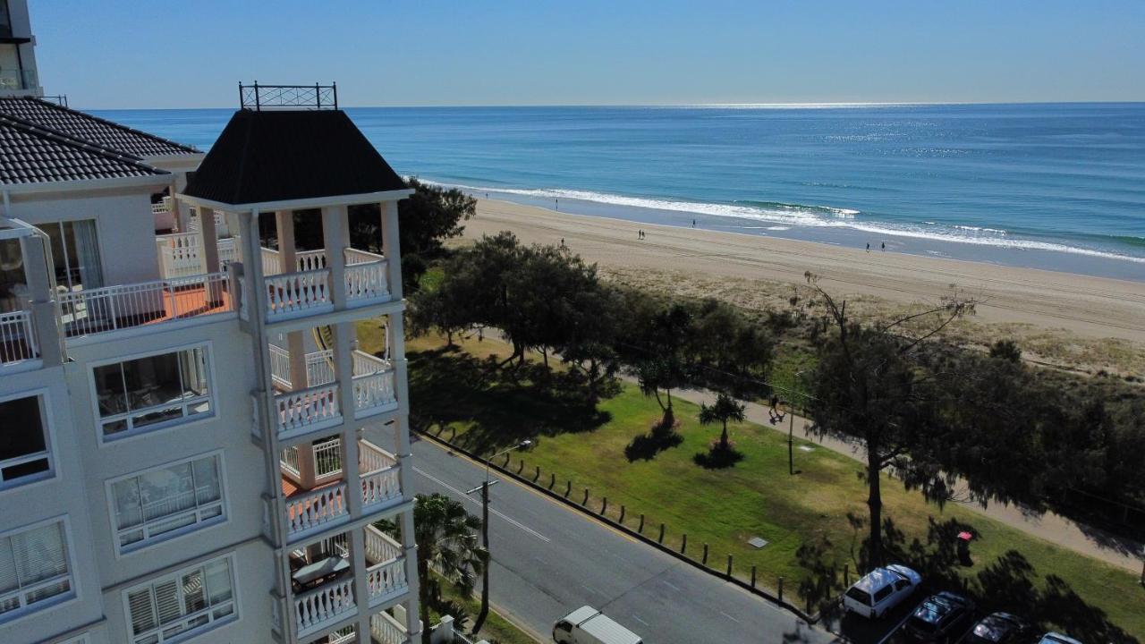 Three-Bedroom Executive Apartment with Ocean Views
