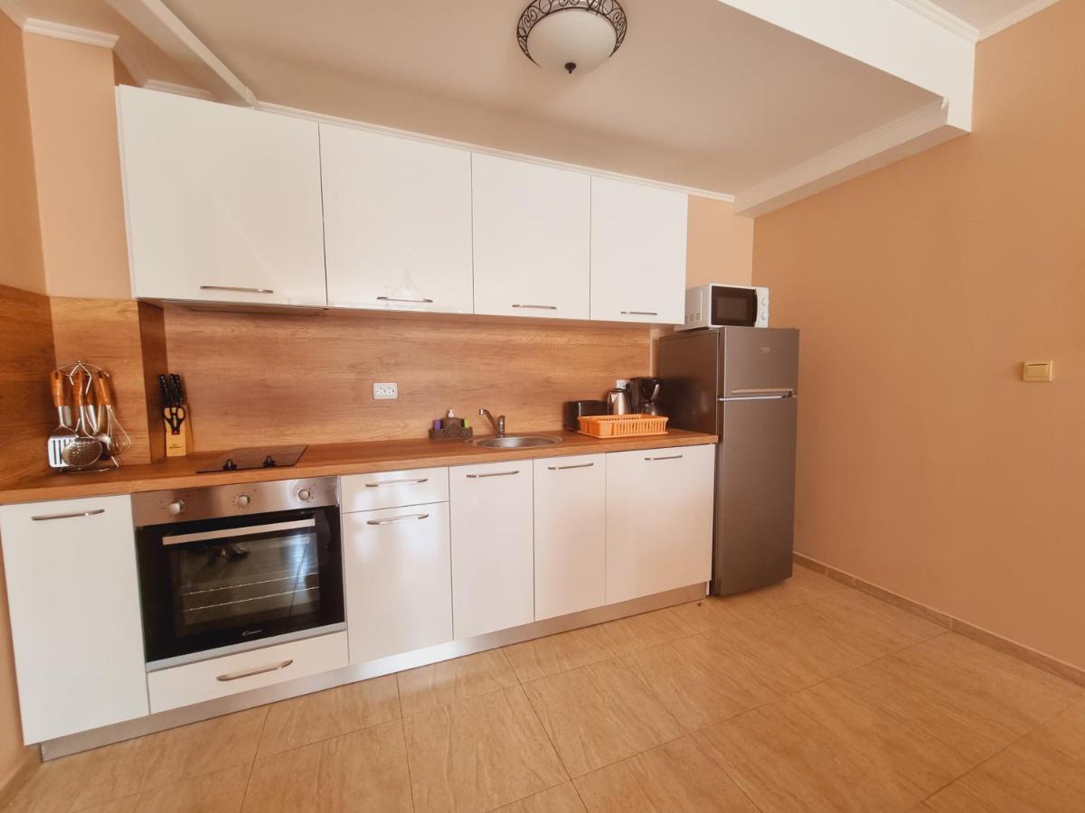 1-Bedroom Apartment