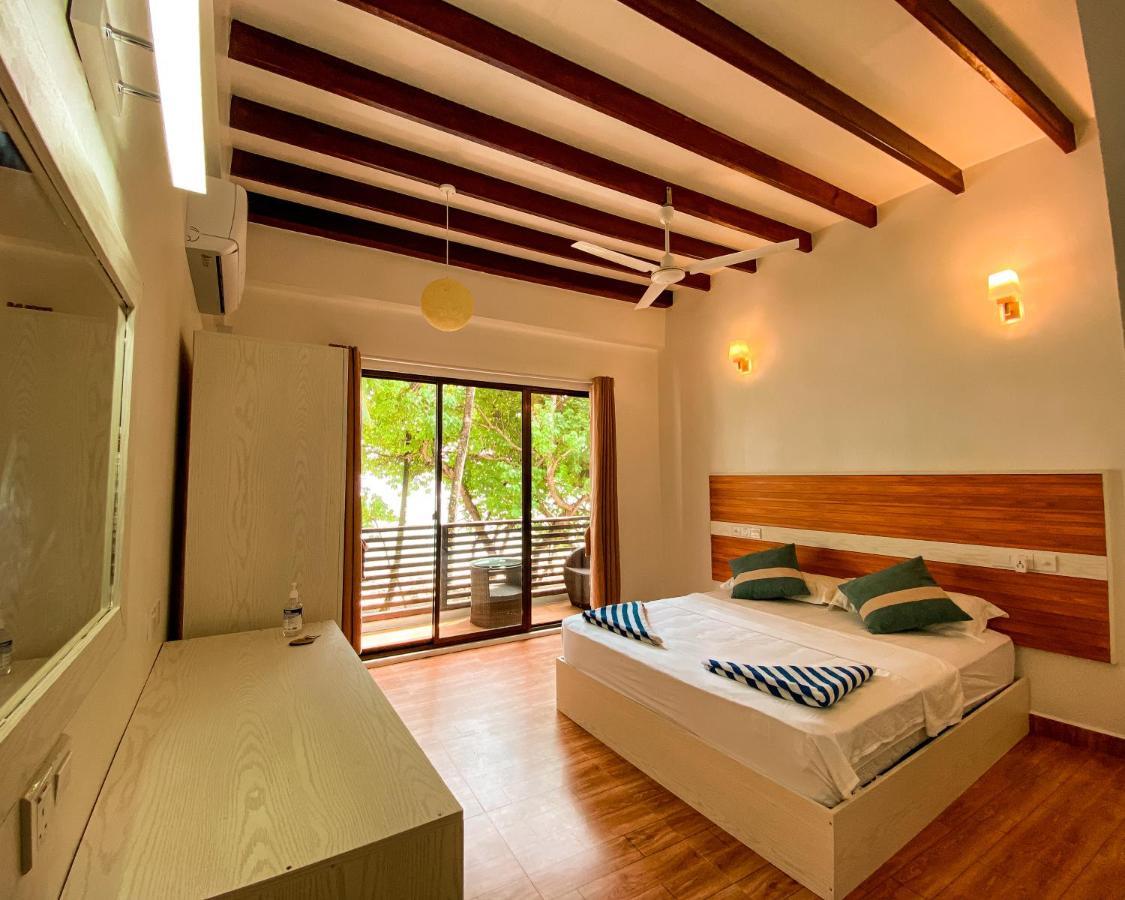 Deluxe Double Room with Balcony and Sea View