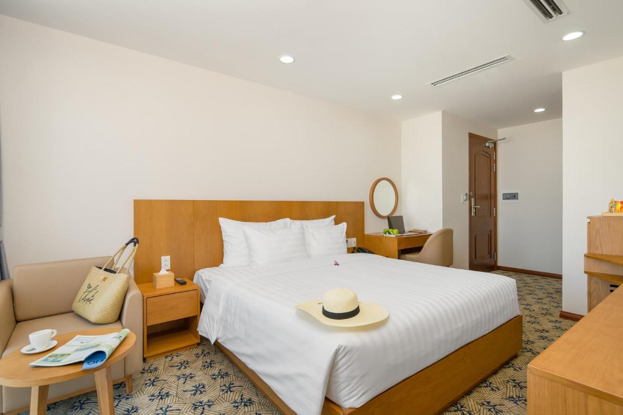 Superior Double Room with Balcony and City View