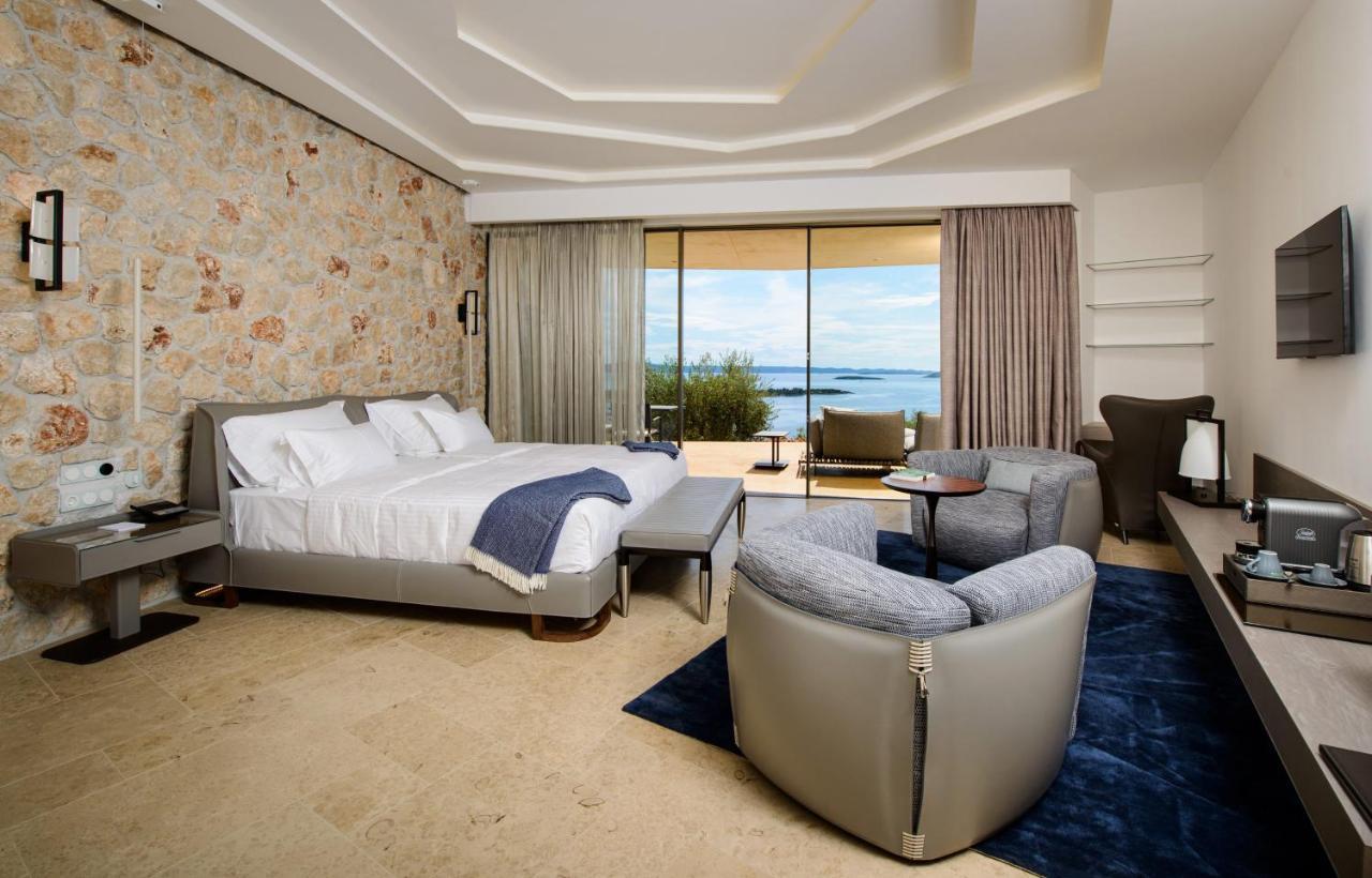 Luxury Room with Terrace and Sea View