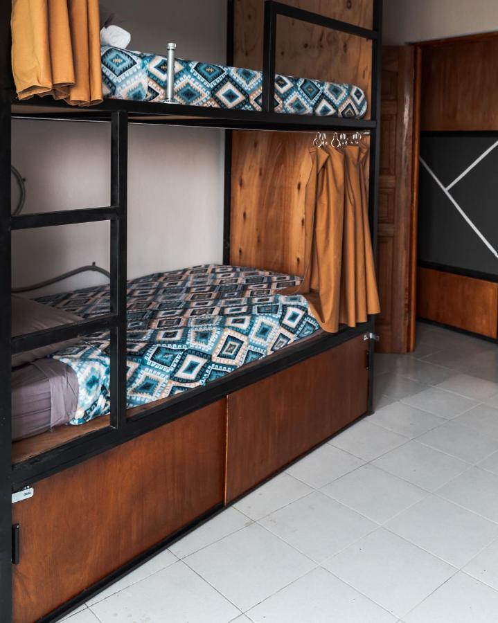 Bed 4-Bed Mixed Dormitory Room