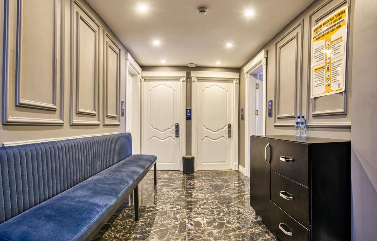 Connecting Family Room