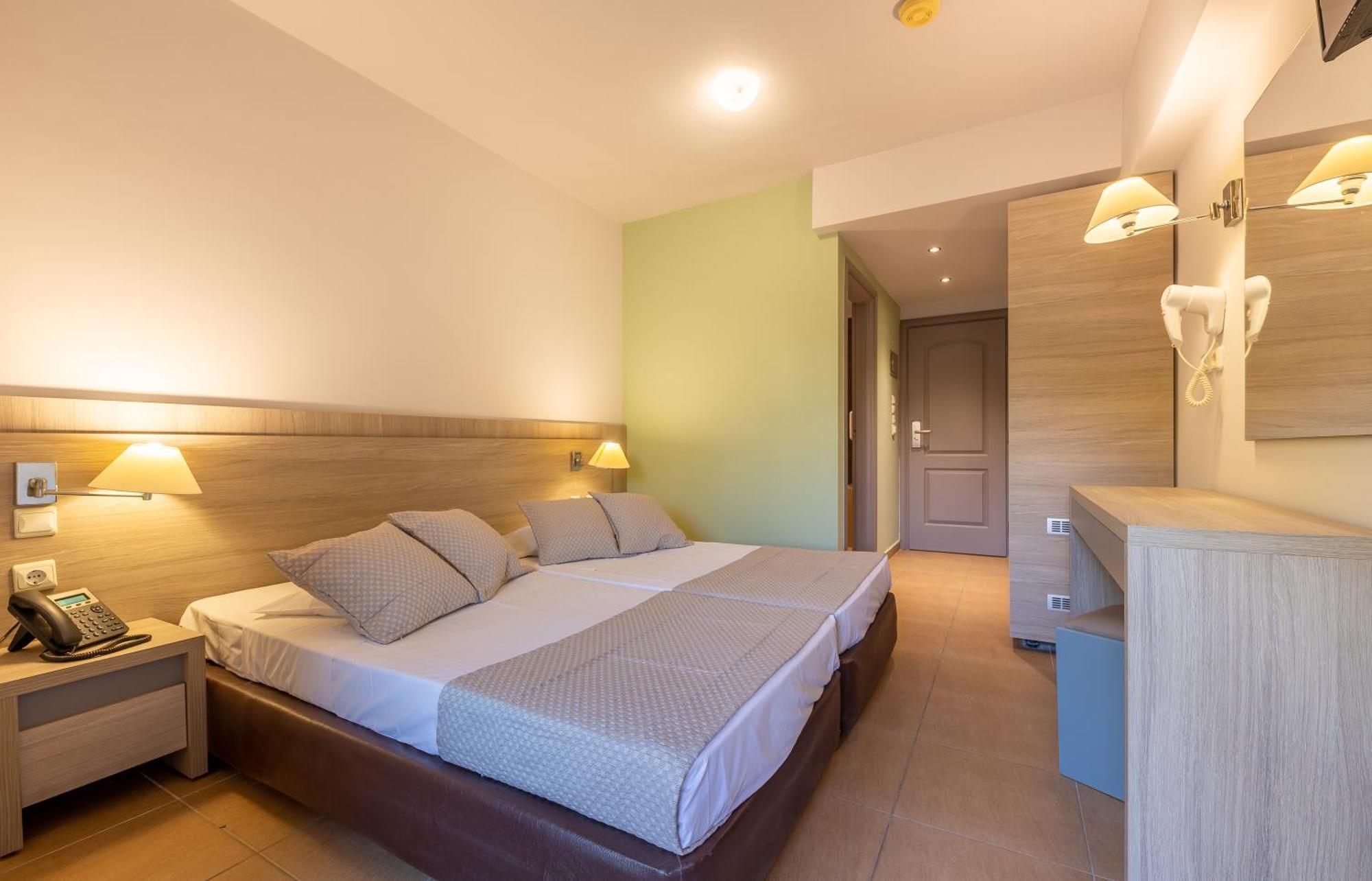 Double or Twin Room with Swimming Pool Access