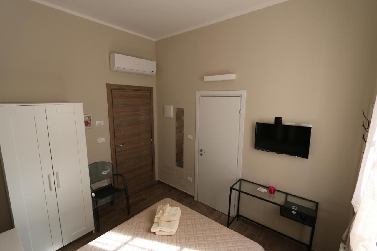 Deluxe Single Room with Private Bathroom